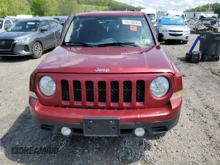 2015 Jeep Patriot Altitude z VIN 1C4NJRBB0FD290036, wystawiony jako Copart lot #55138325 z przebiegiem 64 343 mil mil oraz Szkoda całkowita • Salvage title. Historia ofert i sprzedaży dostępna na DreamBid. Obrazek 5.
