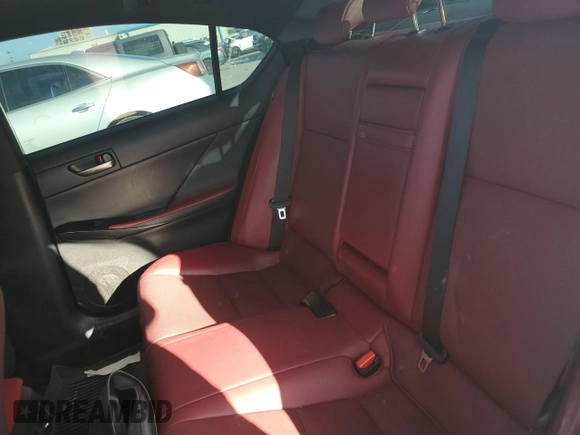 2022 Lexus IS 300 z VIN JTHCA1D2XN5120103, wystawiony jako Copart lot #48674295 z przebiegiem 64 947 mil mil oraz Szkoda całkowita • Salvage title. Historia ofert i sprzedaży dostępna na DreamBid. Obrazek 10.