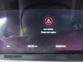 2018 Land Rover Range Rover Velar S с VIN SALYB2RX3JA771467, выставлен на аукционе IAAI как лот 42232801 с пробегом 108 139 миль миль и . История ставок и продаж доступна на DreamBid. Изображение 7.