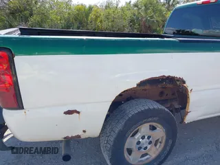 2006 Chevrolet Silverado 1500 Work Truck with VIN 3GCEK14Z76G197526, listed as a IAAI auction lot 41555933 with 176,540 mi miles. Bid and sale history available at carsss.com. Image 14.
