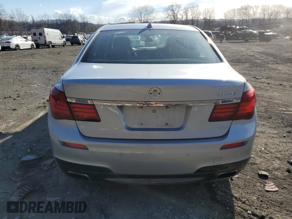 2015 BMW 7 Series 750i с VIN WBAYA8C52FD825851, выставлен на аукционе Copart как лот 45842584 с пробегом 108 517 миль миль и . История ставок и продаж доступна на DreamBid. Изображение 6.