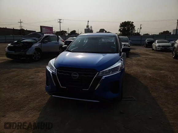 2022 Nissan Kicks S with VIN 3N1CP5BV9NL502811, listed as a Copart auction lot 70958704 with 42,814 mi miles and Salvage Title. Bid and sale history available at carsss.com. Image 12.