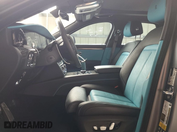 2022 Rolls-Royce Ghost Black Badge z VIN SCATD6C06NU212795, wystawiony jako Copart lot #51824115 z przebiegiem 8259 mil mil oraz Szkody całkowita. Historia ofert i sprzedaży dostępna na DreamBid. Obrazek 7.