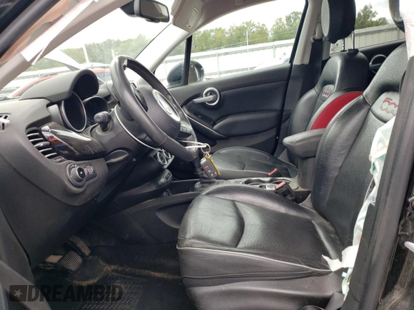 2016 FIAT 500X Lounge z VIN ZFBCFYDT7GP513622, wystawiony jako Copart lot #71971833 z przebiegiem 66 540 mil mil oraz Szkoda całkowita • Salvage title. Historia ofert i sprzedaży dostępna na DreamBid. Obrazek 7.