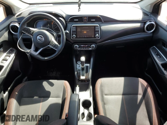 2020 Nissan Versa SR z VIN 3N1CN8FVXLL894440, wystawiony jako Copart lot #52259665 z przebiegiem 80 084 mil mil oraz Czysty tytuł • Clean title. Historia ofert i sprzedaży dostępna na DreamBid. Obrazek 8.