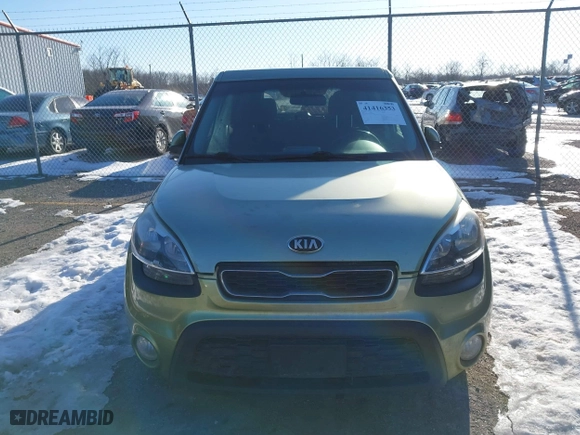 2013 Kia Soul + with VIN KNDJT2A6XD7598525, listed as a IAAI auction lot 41416353 with 187,928 mi miles. Bid and sale history available at carsss.com. Image 6.