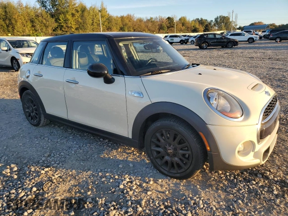 2017 MINI Hardtop 4 Door Cooper S z VIN WMWXU3C37H2F48913, wystawiony jako Copart lot #80697114 z przebiegiem 48 397 mil mil oraz Szkody całkowita. Historia ofert i sprzedaży dostępna na DreamBid. Obrazek 4.