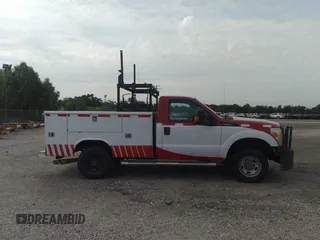 2015 Ford F-250 with VIN 1FDBF2BT9FEC28032, listed as a IAAI auction lot 42014954 with 342,615 mi miles and . Bid and sale history available at DreamBid. Image 13.