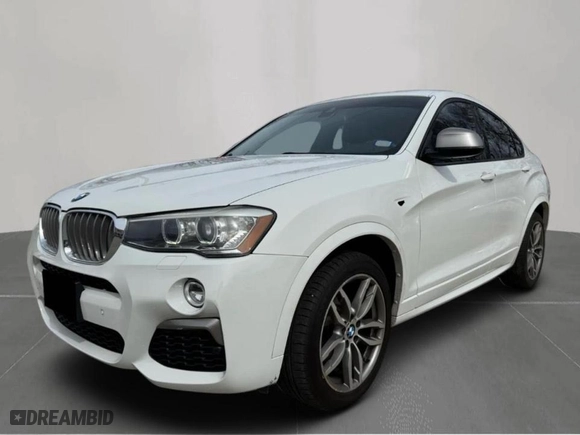 2018 BMW X4 M40i with VIN 5UXXW7C52J0W64992, listed as a Copart auction lot 53578695 with 97,697 mi miles and Clean Title. Bid and sale history available at carsss.com. Image 2.