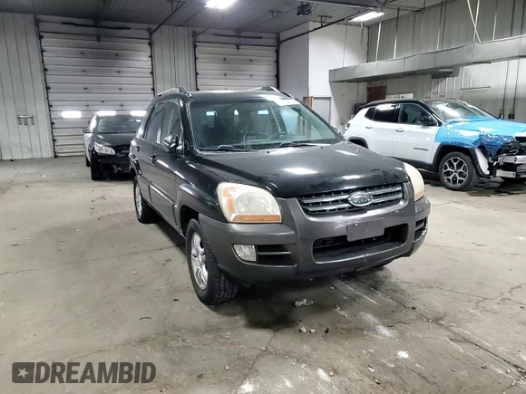 2005 Kia Sportage LX with VIN KNDJF723557033271, listed as a Copart auction lot 84699134 with 182,798 mi miles and Non Repairable. Bid and sale history available at carsss.com. Image 11.