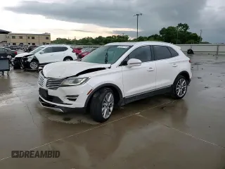 2017 Lincoln MKC Reserve with VIN 5LMCJ3C95HUL71240, listed as a Copart auction lot 60345115 with 101,711 mi miles and Salvage title. Bid and sale history available at DreamBid. Image 14.
