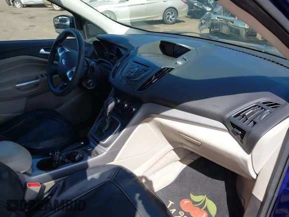 2014 Ford Escape SE with VIN 1FMCU0GXXEUB72956, listed as a IAAI auction lot 41529805 with 59,890 mi miles. Bid and sale history available at carsss.com. Image 5.