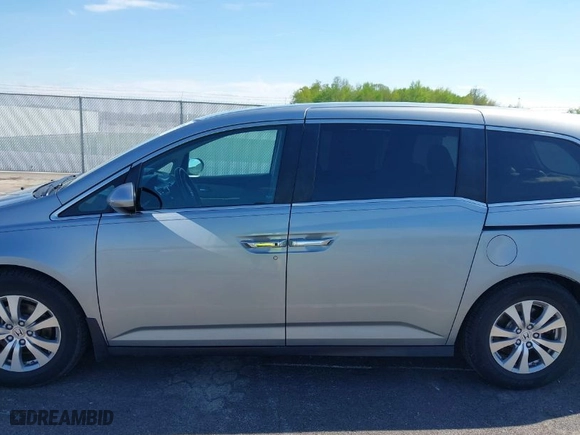 2016 Honda Odyssey EX-L with VIN 5FNRL5H63GB096299, listed as a IAAI auction lot 39250532 with NaN miles. Bid and sale history available at carsss.com. Image 14.