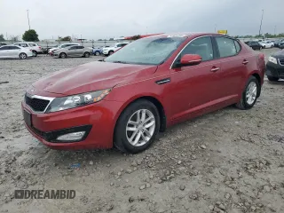 2013 Kia Optima LX z VIN 5XXGM4A71DG250941, wystawiony jako Copart lot #57905285 z przebiegiem 49 354 mil mil oraz Szkoda całkowita • Salvage title. Historia ofert i sprzedaży dostępna na DreamBid. Obrazek 1.