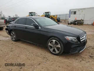 2019 Mercedes-Benz E 300 z VIN WDDZF4JB4KA574519, wystawiony jako Copart lot #42816585 z przebiegiem 75 607 mil mil oraz Szkoda całkowita • Salvage title. Historia ofert i sprzedaży dostępna na DreamBid. Obrazek 4.