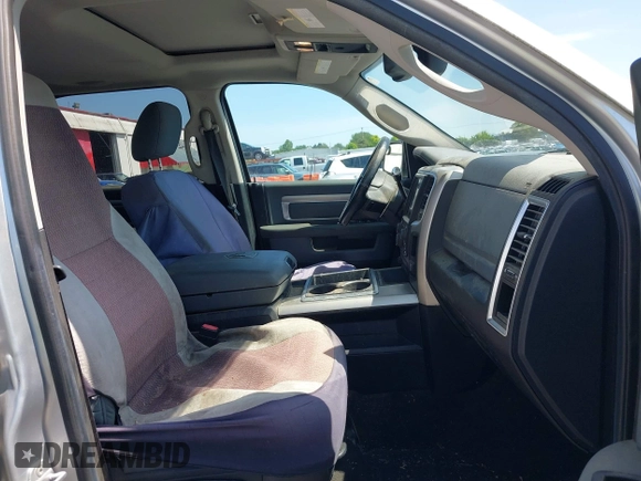 2014 Ram 2500 Big Horn with VIN 3C6UR5DJ3EG272026, listed as a IAAI auction lot 42160931 with 160,772 mi miles. Bid and sale history available at carsss.com. Image 5.