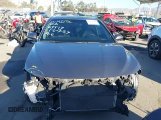 2018 Toyota Camry LE z VIN 4T1B11HK0JU546451, wystawiony jako IAAI lot #41054832 z przebiegiem 35 660 mil mil oraz . Historia ofert i sprzedaży dostępna na DreamBid. Obrazek 13.