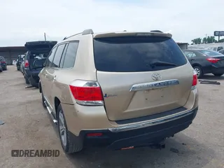 2011 Toyota Highlander Limited с VIN 5TDYK3EH7BS036510, выставлен на аукционе IAAI как лот 42457710 с пробегом 150 045 миль миль и . История ставок и продаж доступна на DreamBid. Изображение 3.