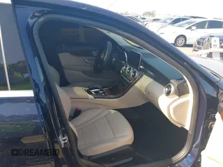 2015 Mercedes-Benz C 300 Luxury with VIN 55SWF4KB4FU041674, listed as a IAAI auction lot 42119879 with 162,017 mi miles and . Bid and sale history available at carsss.com. Image 5.