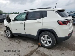2018 Jeep Compass Latitude z VIN 3C4NJDBB6JT282965, wystawiony jako Copart lot #59621735 z przebiegiem Nie podano mil oraz Szkoda całkowita • Salvage title. Historia ofert i sprzedaży dostępna na DreamBid. Obrazek 2.