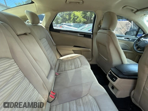 2016 Ford Fusion SE z VIN 1FA6P0H75G5102016, wystawiony jako Copart lot #61691525 z przebiegiem 57 070 mil mil oraz Szkoda całkowita • Salvage title. Historia ofert i sprzedaży dostępna na DreamBid. Obrazek 6.