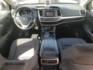 2017 Toyota Highlander LE with VIN 5TDBZRFH1HS454380, listed as a Copart auction lot 49449085 with 151,807 mi miles and Salvage title. Bid and sale history available at DreamBid. Image 8.