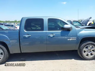2011 GMC Sierra 1500 SLE z VIN 3GTP1VE08BG378079, wystawiony jako IAAI lot #42098522 z przebiegiem 256 822 mil mil oraz . Historia ofert i sprzedaży dostępna na DreamBid. Obrazek 13.
