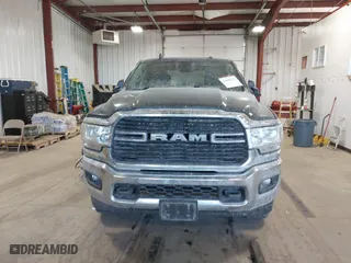 2019 Ram 2500 Big Horn with VIN 3C6UR5DJ8KG570650, listed as a IAAI auction lot 41646906 with 187,522 mi miles. Bid and sale history available at carsss.com. Image 12.