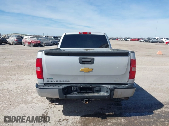 2012 Chevrolet Silverado 1500 LT with VIN 1GCRKSE73CZ195451, listed as a IAAI auction lot 41802960 with 277,651 mi miles and . Bid and sale history available at DreamBid. Image 16.