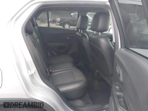 2021 Chevrolet Trax LT with VIN KL7CJPSM4MB374198, listed as a IAAI auction lot 41190073 with 68,733 mi miles and . Bid and sale history available at DreamBid. Image 8.