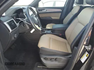 2023 Volkswagen Atlas SE z VIN 1V2WE2CA8PC214978, wystawiony jako Copart lot #77003984 z przebiegiem 6 926 mil mil oraz Nie do naprawy • Non repairable. Historia ofert i sprzedaży dostępna na DreamBid. Obrazek 7.