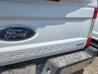 2018 Ford F-350 Platinum z VIN 1FT7W3B60JEB74719, wystawiony jako IAAI lot #42511159 z przebiegiem 121 703 mil mil oraz . Historia ofert i sprzedaży dostępna na DreamBid. Obrazek 25.