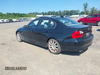 2006 BMW 3 Series 325xi with VIN WBAVD13536KV06147, listed as a IAAI auction lot 42556688 with 164,737 mi miles and . Bid and sale history available at DreamBid. Image 3.