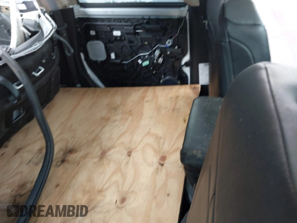 2020 Ram 2500 Tradesman with VIN 3C6UR4HL8LG272624, listed as a IAAI auction lot 42252814 with 166,908 mi miles and . Bid and sale history available at DreamBid. Image 8.