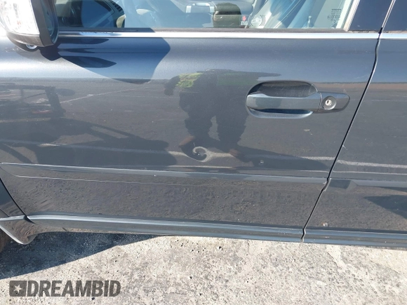 2014 Volvo XC90 with VIN YV4952CY8E1688883, listed as a IAAI auction lot 41408524 with 103,621 mi miles. Bid and sale history available at carsss.com. Image 6.