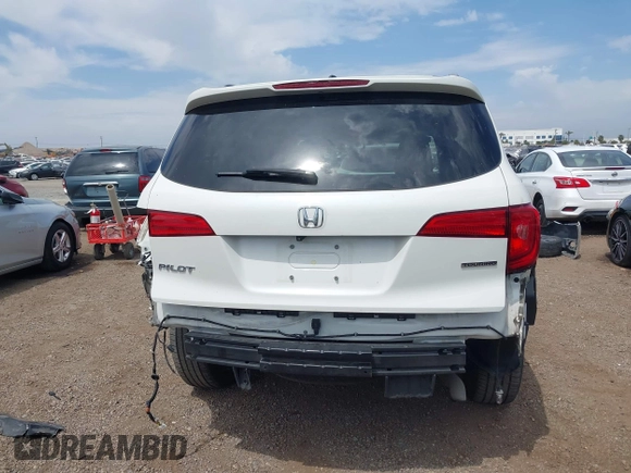 2017 Honda Pilot Touring with VIN 5FNYF5H95HB042632, listed as a IAAI auction lot 42011885 with 103,321 mi miles. Bid and sale history available at carsss.com. Image 17.