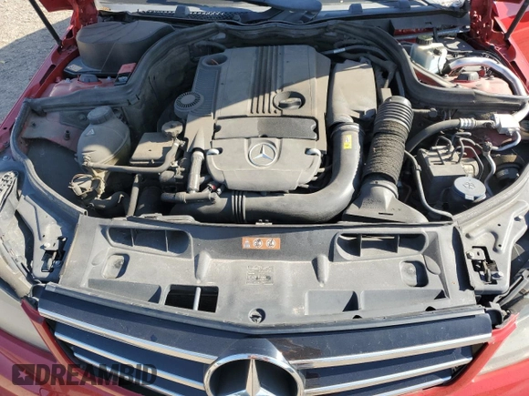2014 Mercedes-Benz C 250 Sport z VIN WDDGF4HBXER304424, wystawiony jako Copart lot #55074935 z przebiegiem 192 618 mil mil oraz Czysty tytuł • Clean title. Historia ofert i sprzedaży dostępna na DreamBid. Obrazek 11.