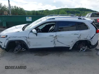2017 Jeep Cherokee Limited с VIN 1C4PJMDB3HD227220, выставлен на аукционе IAAI как лот 42263278 с пробегом 138 052 миль миль и . История ставок и продаж доступна на DreamBid. Изображение 6.