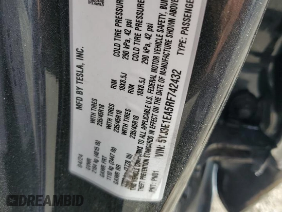 2024 Tesla Model 3 with VIN 5YJ3E1EA5RF742432, listed as a Copart auction lot 47646525 with 3,792 mi miles and Non Repairable. Bid and sale history available at DreamBid. Image 14.