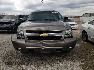 2013 Chevrolet Suburban LT with VIN 1GNSKJE7XDR341736, listed as a Copart auction lot 48781145 with 157,871 mi miles and Salvage Title. Bid and sale history available at DreamBid. Image 14.