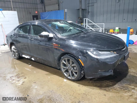 2015 Chrysler 200 S with VIN 1C3CCCDG8FN686804, listed as a Copart auction lot 44973945 with 124,563 mi miles and Salvage Title. Bid and sale history available at carsss.com. Image 4.