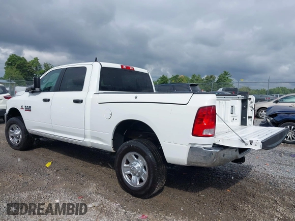 2018 Ram 2500 Tradesman with VIN 3C6UR5CL4JG207120, listed as a IAAI auction lot 40124581 with 191,567 mi miles and . Bid and sale history available at DreamBid. Image 3.