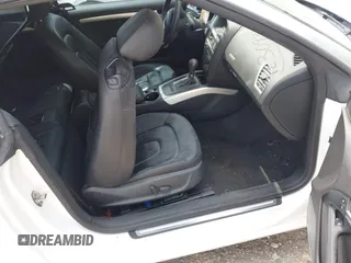 2011 Audi A5 Premium z VIN WAUCFAFH6BN018245, wystawiony jako IAAI lot #42309301 z przebiegiem 142 975 mil mil oraz . Historia ofert i sprzedaży dostępna na DreamBid. Obrazek 5.