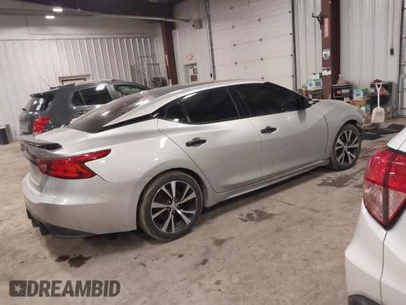 2017 Nissan Maxima SR with VIN 1N4AA6AP3HC442397, listed as a IAAI auction lot 41223926 with 93,048 mi miles and . Bid and sale history available at DreamBid. Image 4.