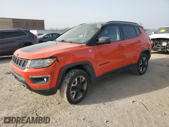 2018 Jeep Compass Trailhawk with VIN 3C4NJDDB4JT130342, listed as a Copart auction lot 49172715 with 112,618 mi miles and Salvage Title. Bid and sale history available at carsss.com. Image 1.
