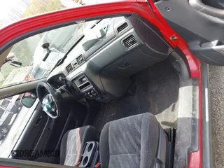 2000 Honda CR-V LX with VIN JHLRD184XYC010847, listed as a IAAI auction lot 42080100 with 256,678 mi miles and . Bid and sale history available at carsss.com. Image 5.