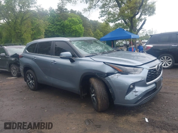 2024 Toyota Highlander LE with VIN 5TDKDRBH5RS562216, listed as a IAAI auction lot 42246348 with 14,145 mi miles and . Bid and sale history available at DreamBid. Image 1.