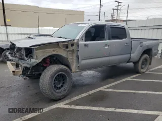 2015 Toyota Tacoma PreRunner with VIN 3TMKU4HN8FM046637, listed as a Copart auction lot 44077295 with 200,737 mi miles and Salvage title. Bid and sale history available at DreamBid. Image 1.