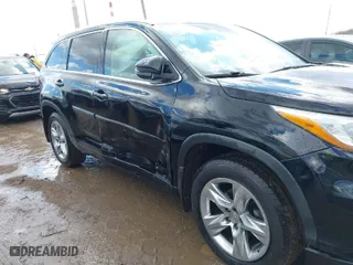 2015 Toyota Highlander Limited with VIN 5TDDKRFH5FS174178, listed as a IAAI auction lot 41671991 with 190,575 mi miles. Bid and sale history available at carsss.com. Image 6.