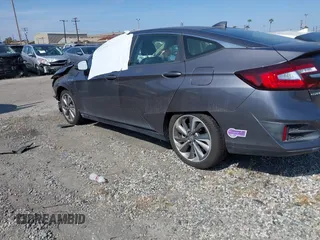 2018 Honda Clarity Plug-In Hybrid with VIN JHMZC5F19JC021696, listed as a IAAI auction lot 41920191 with 1 mi miles. Bid and sale history available at carsss.com. Image 3.